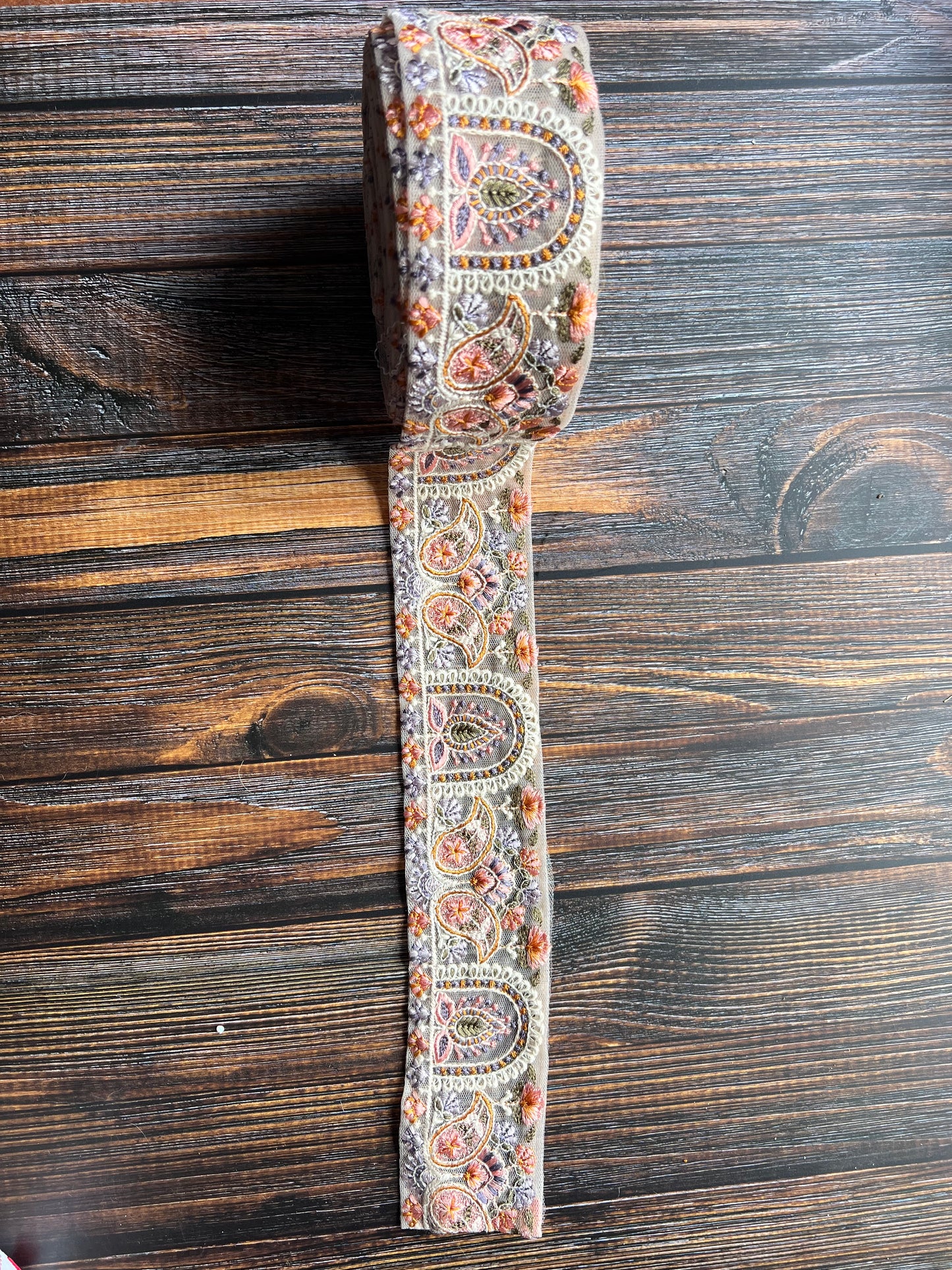 Arches Blooming embroidered Indian trim